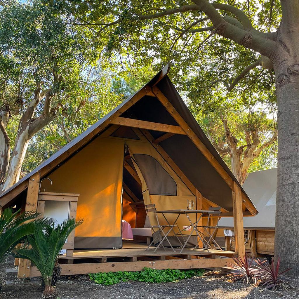 Il Pampaleone Glamping And Resort Acireale Luaran gambar