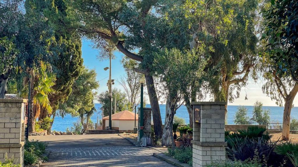 Il Pampaleone Glamping And Resort Acireale Luaran gambar