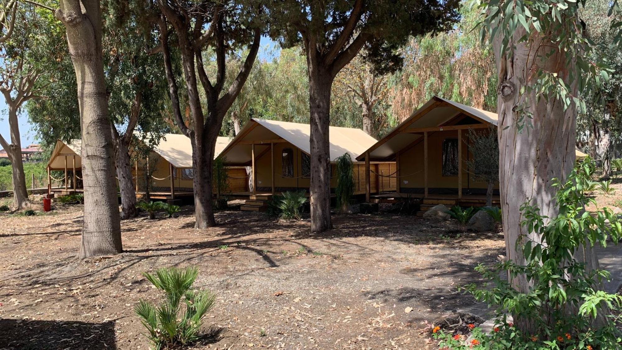 Il Pampaleone Glamping And Resort Acireale Luaran gambar